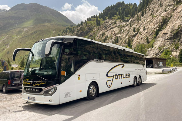 Reisebus GU