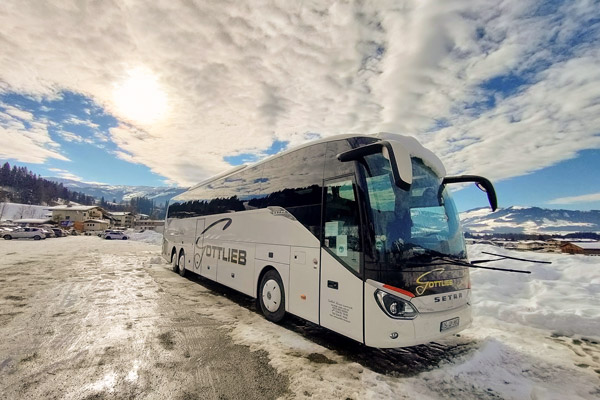 Reisebus UM